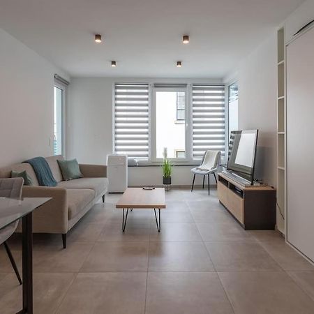 Superbe Appartement Avec Parking Малмеди Екстериор снимка