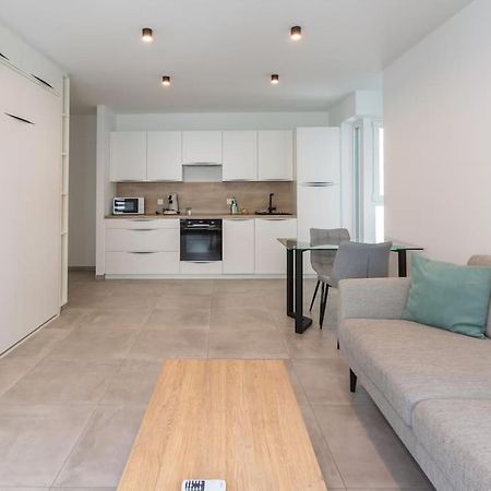Superbe Appartement Avec Parking Малмеди Екстериор снимка