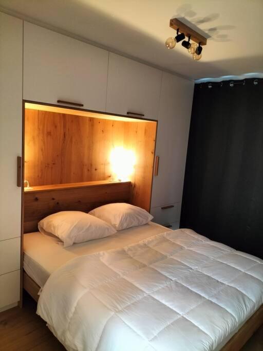 Superbe Appartement Avec Parking Малмеди Екстериор снимка