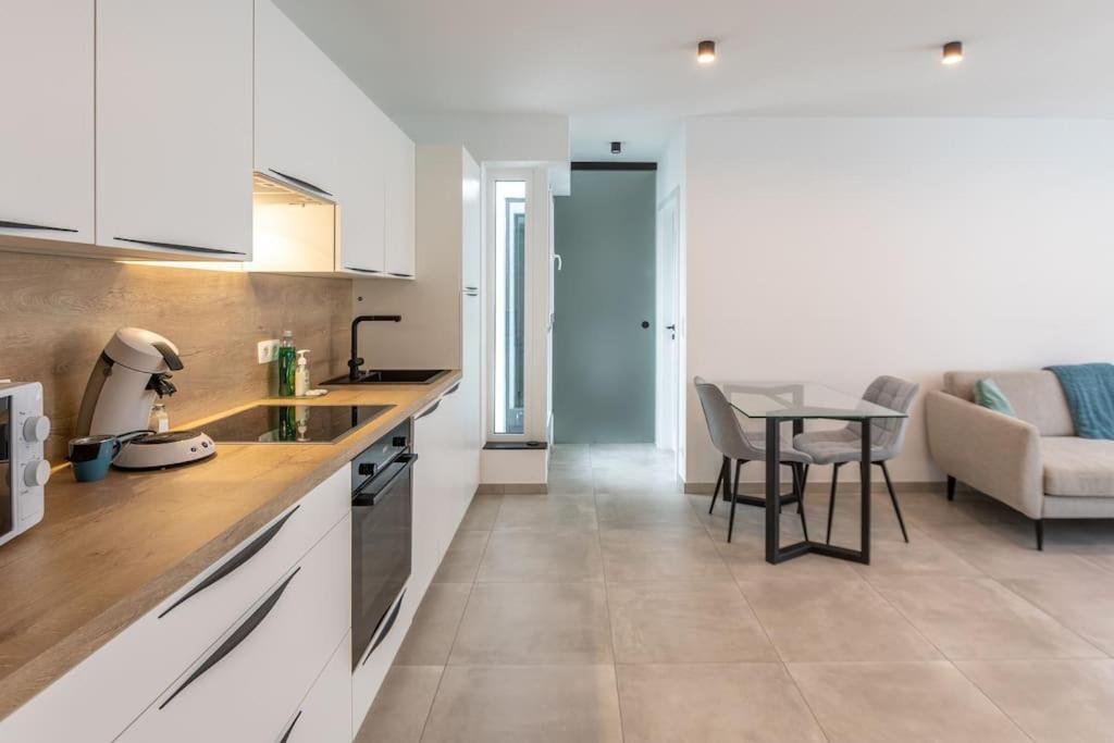 Superbe Appartement Avec Parking Малмеди Екстериор снимка